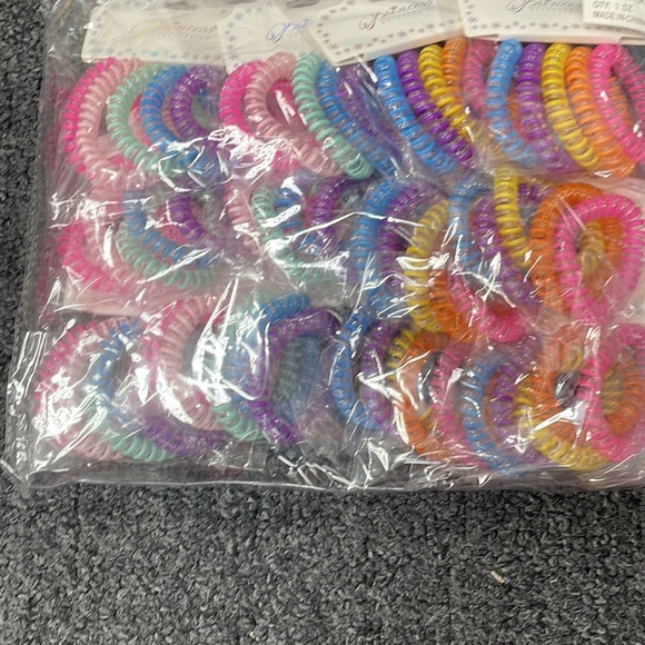 Tele-tie - Picture 2 of 3